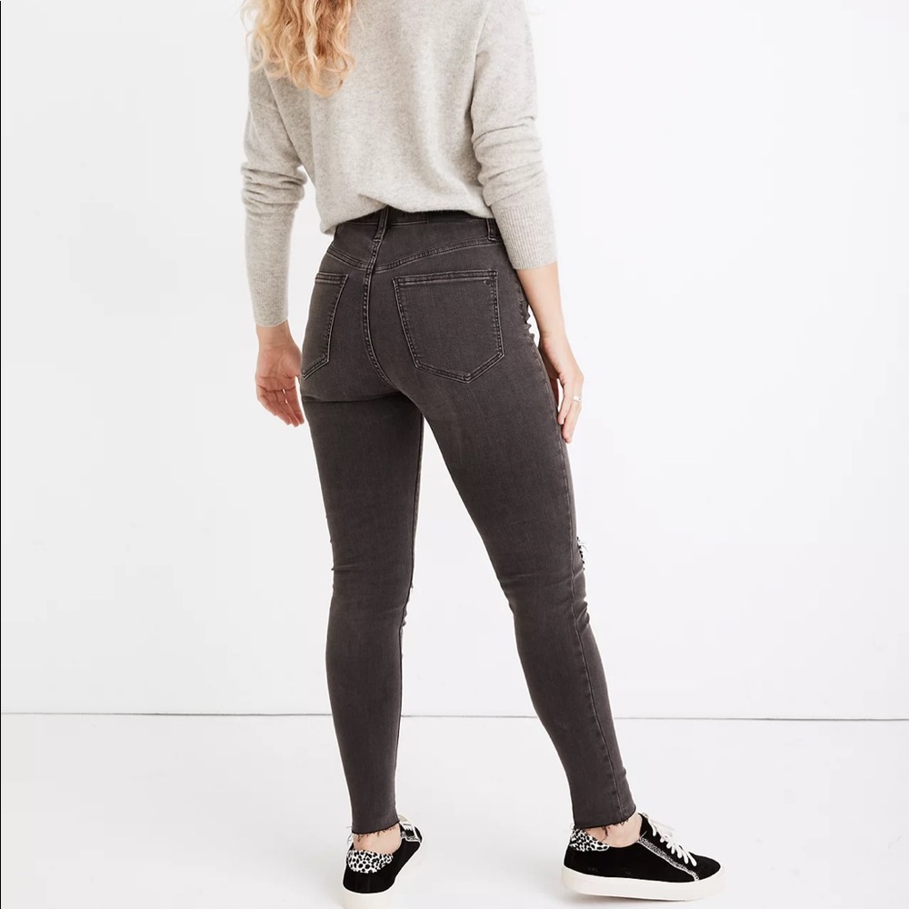 NWOT Distressed Black Skinny Jeans